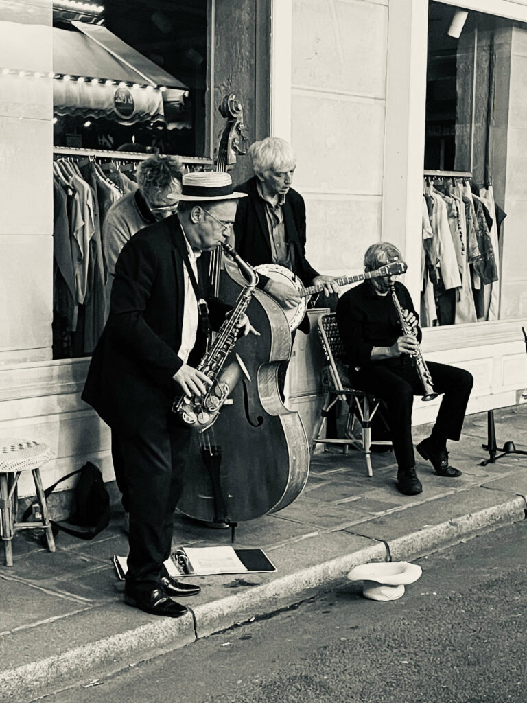 alexandra soroko paris jazz band street b&w photography